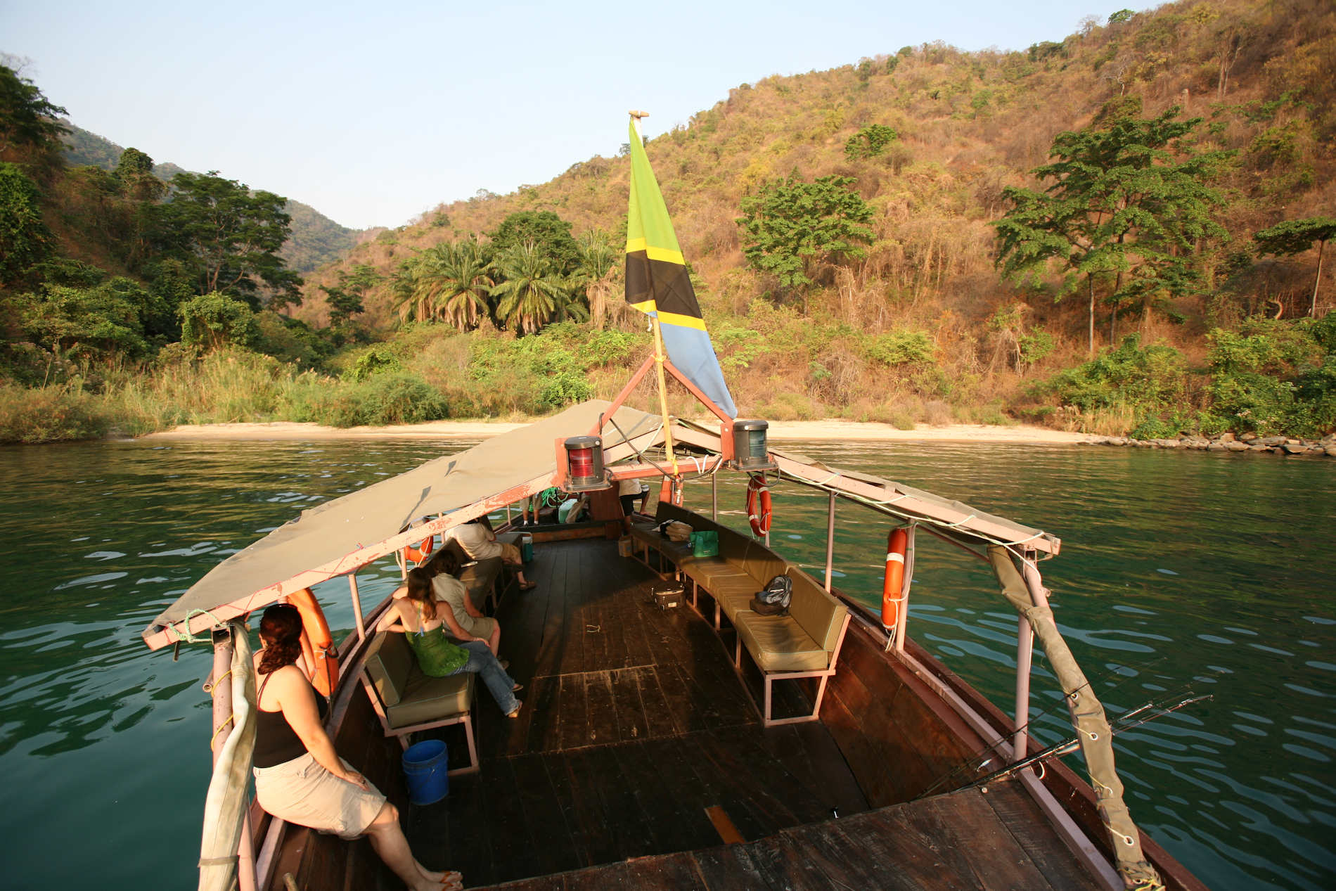 Kungwe Beach Lodge - Mbali Mbali (23)