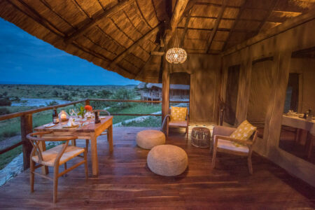 Terrasse, Mara River Post Tanganyika Expeditions, Tansania